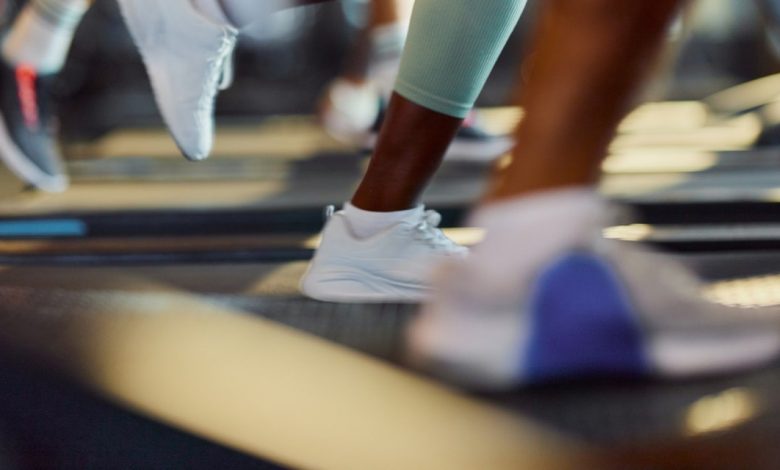 here’s-how-using-a-treadmill-compares-to-running-outside